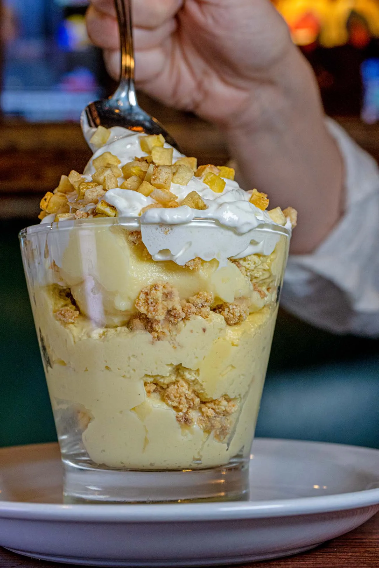 2 units wireless presenter remote presentation clicker with hyperlink volume remote control powerpoint office presentation clicker for keynotepptmacpclaptop clickbizhub banana pudding parfait on a plate with someone taking a spoonful